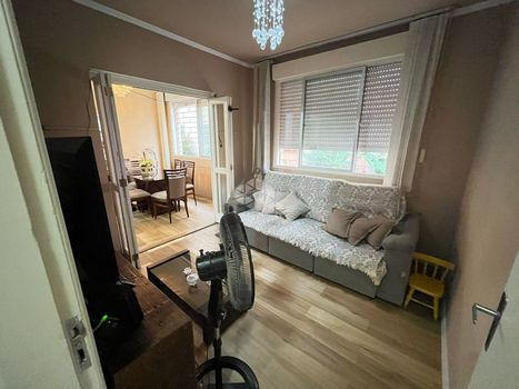 Foto 9 do(a) Apartamento de 2 quartos à venda em Cristal, Porto Alegre