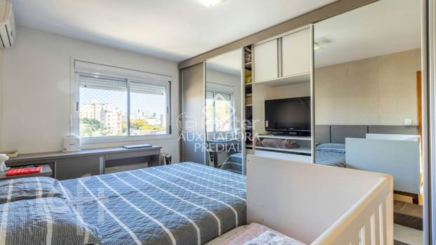 Foto 4 do(a) Apartamento de 2 quartos à venda em Jardim Botânico, Porto Alegre