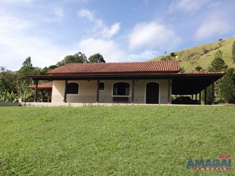 Foto 2 do(a) Fazenda / Sítio / Chácara de 3 quartos à venda em null, Jambeiro