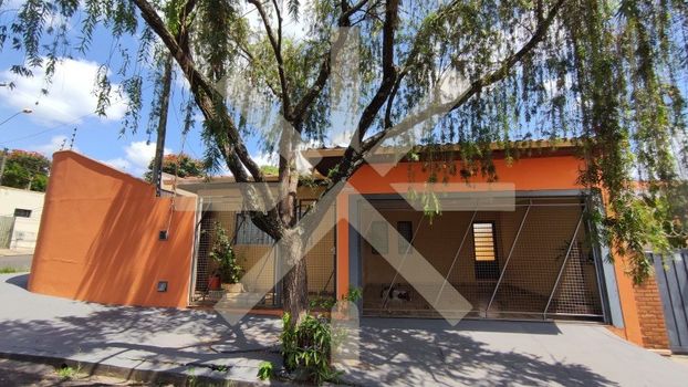 Foto 1 do(a) Casa de 3 quartos à venda em Jardim Santa Paula, São Carlos
