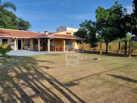 Foto 1 do(a) Fazenda / Sítio / Chácara de 3 quartos à venda em Jardim Santa Tereza, Taubaté
