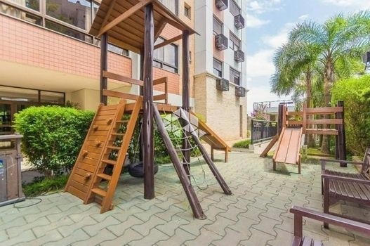 Foto 32 do(a) Apartamento de 3 quartos à venda em Rio Branco, Porto Alegre