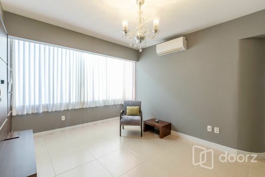 Foto 5 do(a) Apartamento de 2 quartos à venda em Jardim Botânico, Porto Alegre
