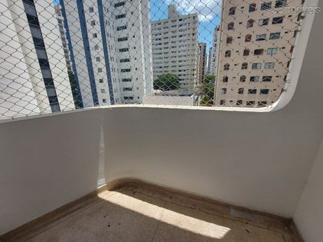 Foto 4 do(a) Apartamento de 2 quartos à venda em Moema, São Paulo