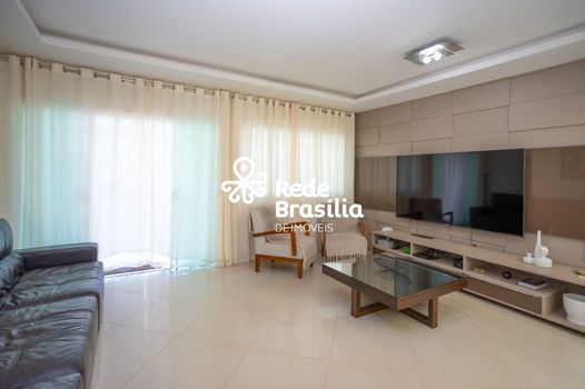 Foto 1 do(a) Casa de 6 quartos à venda em Setor Sul (Gama), Brasília