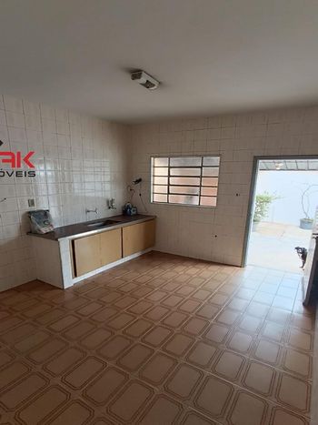 Foto 5 do(a) Casa de 3 quartos à venda em Vila Vianelo, Jundiaí