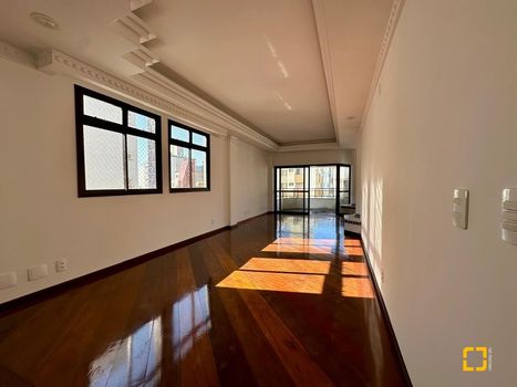 Foto 4 do(a) Cobertura de 4 quartos à venda em Centro, Florianópolis