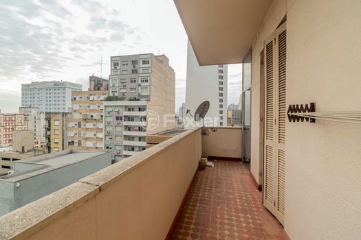 Foto 21 do(a) Apartamento de 3 quartos à venda em Centro Histórico, Porto Alegre