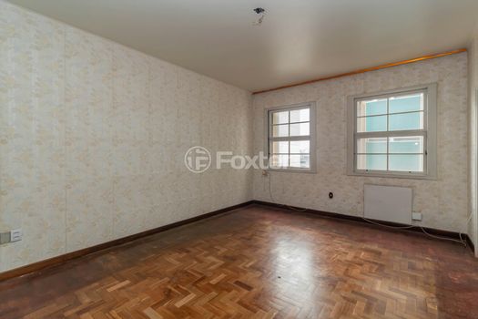 Foto 2 do(a) Apartamento de 3 quartos à venda em Centro Histórico, Porto Alegre