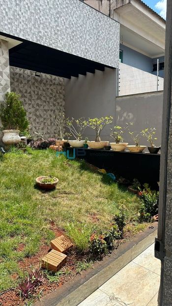 Foto 3 do(a) Casa de 3 quartos à venda em Jardim Colúmbia D, Londrina
