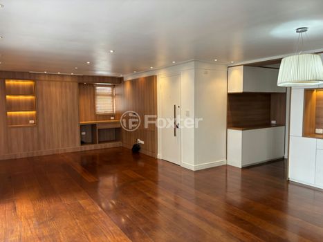 Foto 4 do(a) Apartamento de 4 quartos à venda em Aclimação, São Paulo