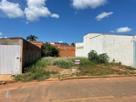 Foto 3 do(a) Terreno false à venda em Jardim Maristela, Três Lagoas